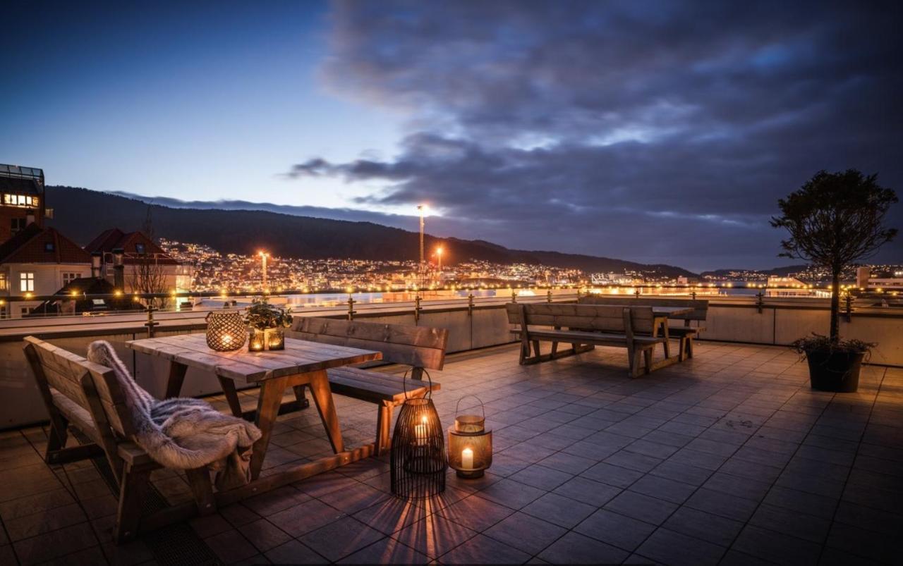 Penthouse With Private Balcony In The City Centre Of Bergen Apartment Bagian luar foto