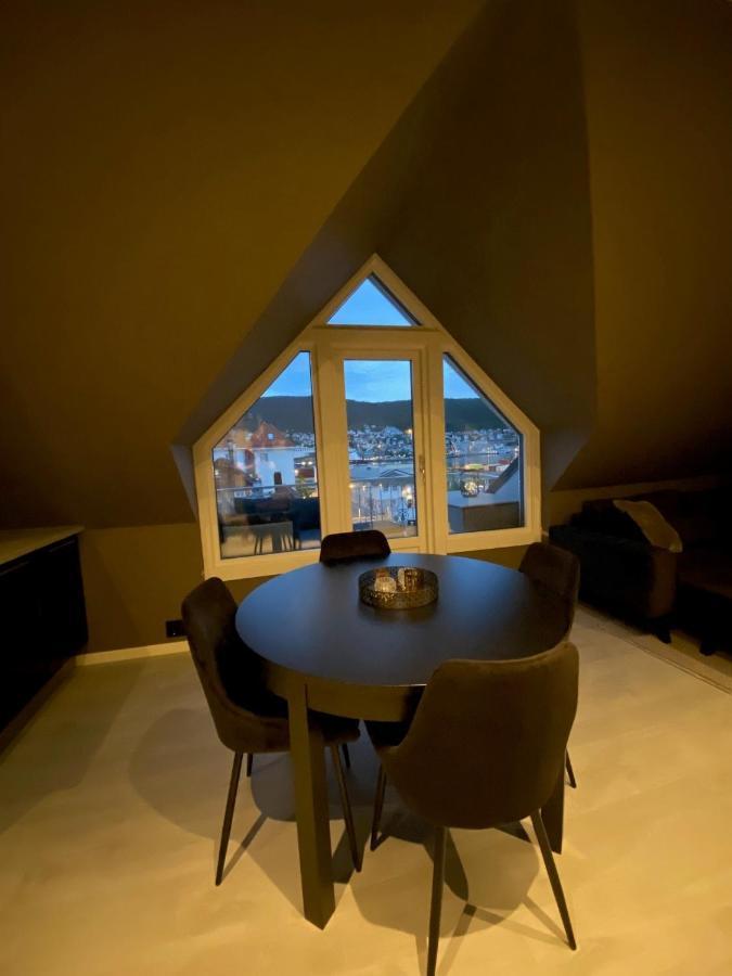 Penthouse With Private Balcony In The City Centre Of Bergen Apartment Bagian luar foto